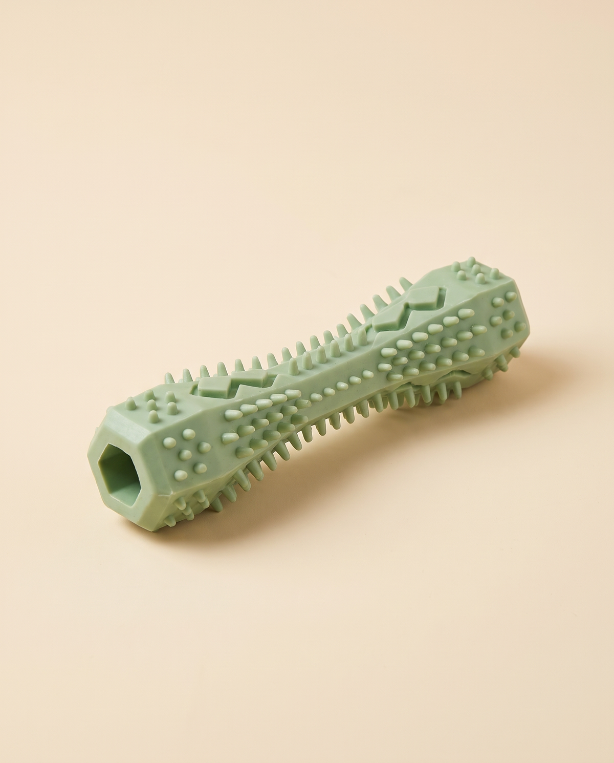 Form Dental Chew, studio shot