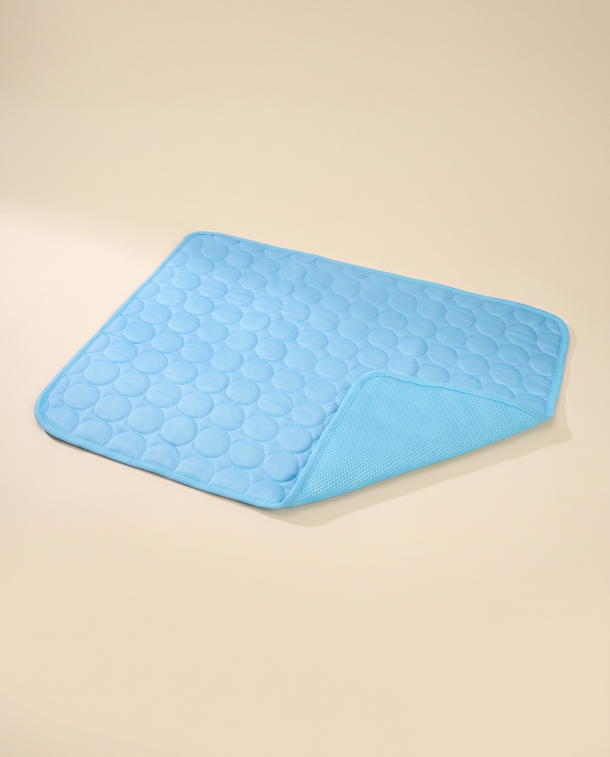Form Cooling Mat in Blue